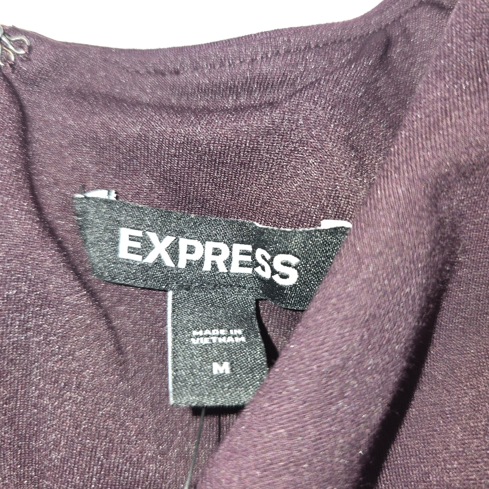 Express NWT Long-Sleeved Ruched Asymmetrical Hem Midi Dress Women's Size Medium - Picture 13 of 13